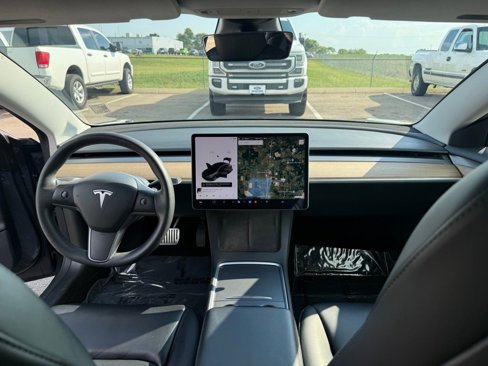 Used 2021 Tesla Model 3 Standard Range Plus image 12
