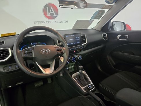 Certified 2023 Hyundai Venue SEL image 13
