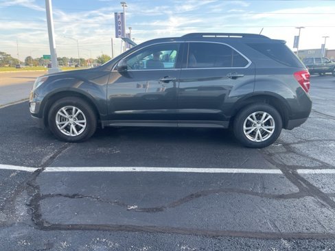 Used 2017 Chevrolet Equinox LT w/ Convenience Package image 4