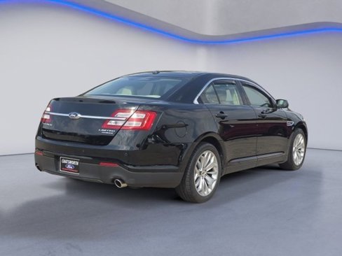 Used 2018 Ford Taurus Limited image 3