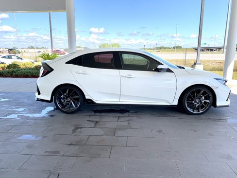 Used 2018 Honda Civic Sport Touring image 4
