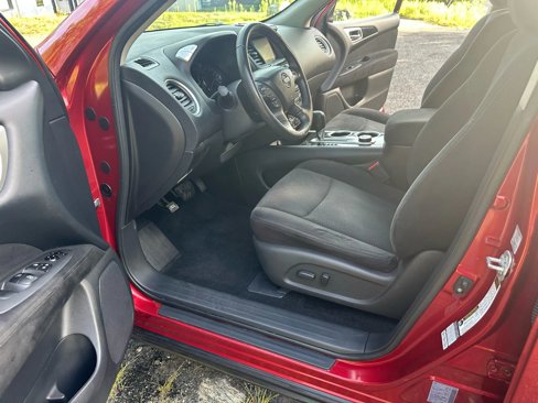 Used 2014 Nissan Pathfinder SV image 33