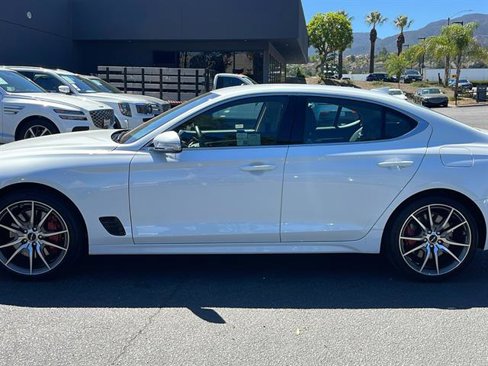 Used 2025 Genesis G70 2.5T image 12