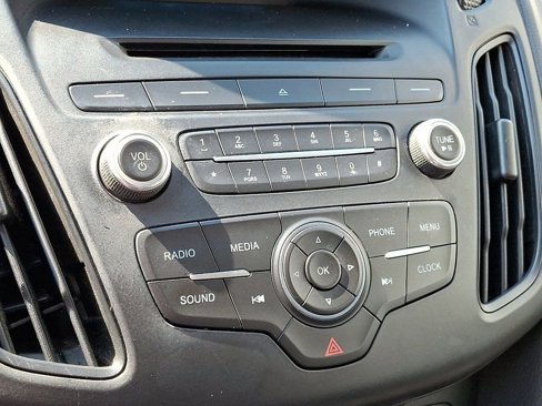Used 2016 Ford Focus SE image 16