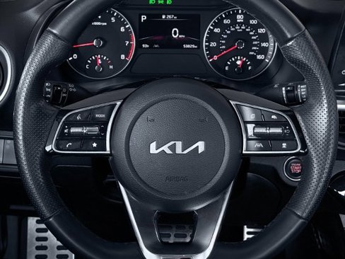 Used 2023 Kia Forte GT-Line w/ GT-Line Premium Package image 10