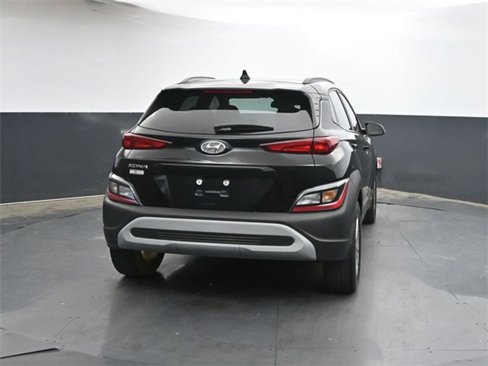 Used 2023 Hyundai Kona SEL w/ Winter Weather Package image 6