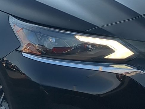 Used 2023 Nissan Altima 2.5 SV image 9
