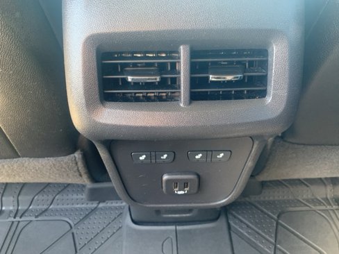 Used 2021 Chevrolet Equinox Premier image 13
