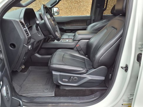 Used 2021 Ford Expedition Max Limited image 18