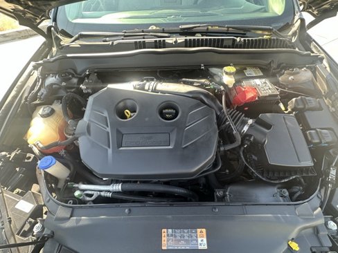 Used 2018 Ford Fusion Titanium image 40