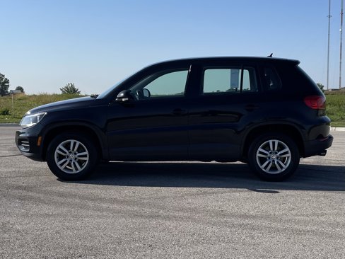 Used 2013 Volkswagen Tiguan S image 17