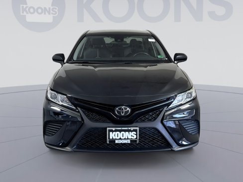 Used 2020 Toyota Camry SE image 11