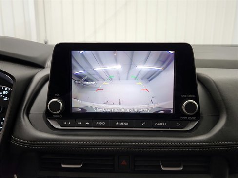 Used 2024 Nissan Rogue SV image 23