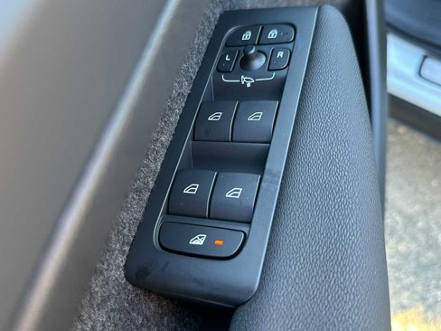 Certified 2024 Volvo C40 Recharge Core w/ Climate Package image 21