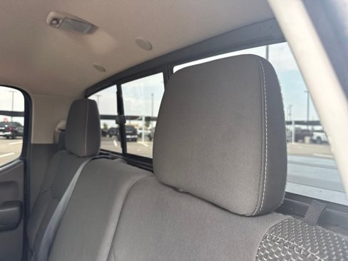 Used 2018 Nissan Frontier PRO-4X image 32