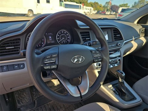 Used 2020 Hyundai Elantra SE image 14