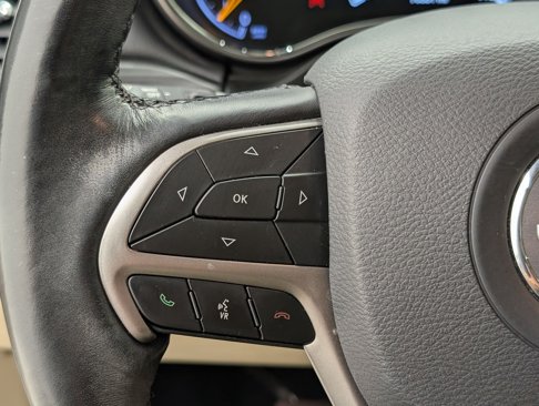 Used 2020 Jeep Grand Cherokee Limited w/ Luxury Group II image 19