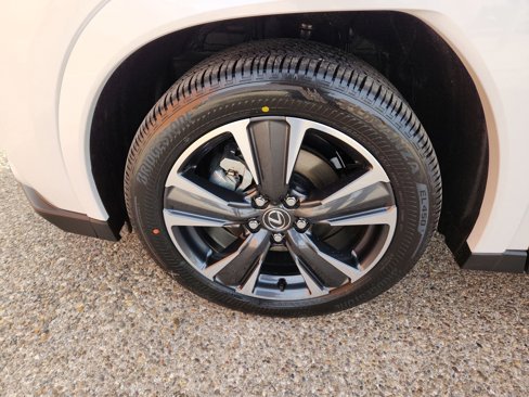 Used 2025 Lexus UX 300h FWD image 11