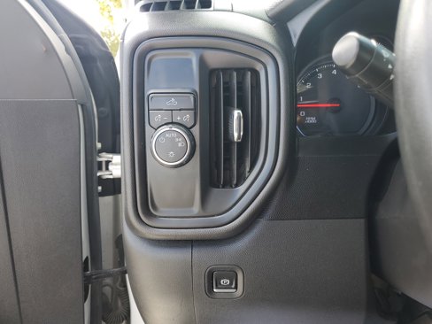 Used 2020 Chevrolet Silverado 1500 Custom w/ Custom Value Package image 20