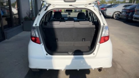 Used 2012 Honda Fit image 5