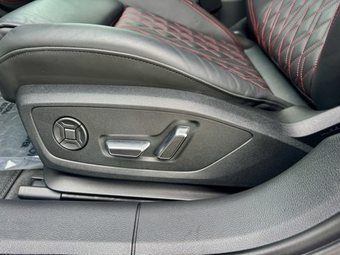 Used 2025 Audi S6 Prestige w/ Prestige Package image 13