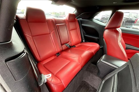 Used 2016 Dodge Challenger SXT Plus image 26