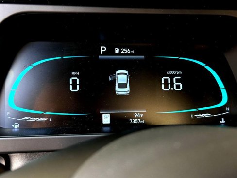 Used 2025 Hyundai Elantra Sport image 18