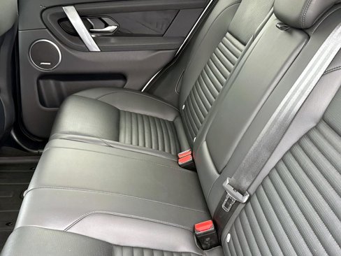 New 2024 Land Rover Discovery Sport S image 12