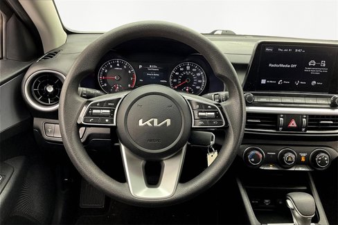 Used 2024 Kia Forte LXS image 5
