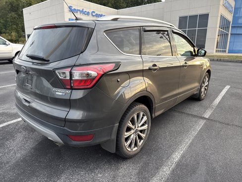 Used 2017 Ford Escape Titanium image 3