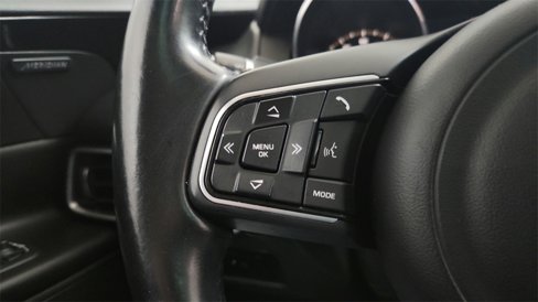Used 2017 Jaguar XE Premium image 26