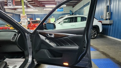 Used 2015 INFINITI Q50 Premium w/ Deluxe Touring Package image 12