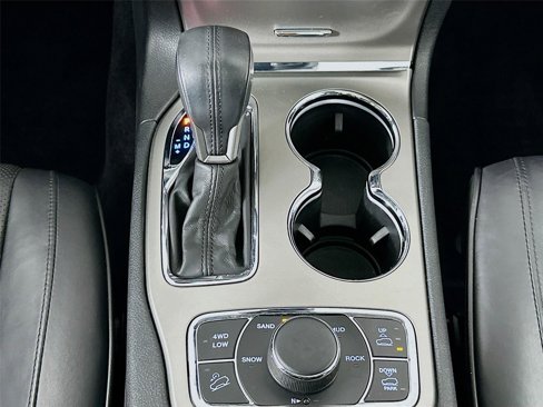 Used 2017 Jeep Grand Cherokee Summit image 17