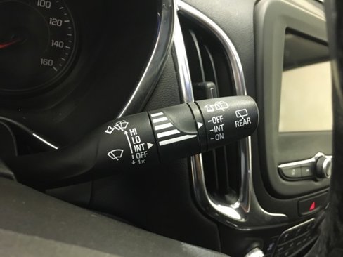 Used 2019 Chevrolet Equinox LT image 27