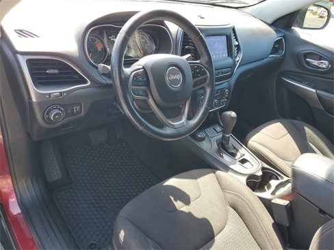 Used 2019 Jeep Cherokee Latitude w/ Cold Weather Group image 19
