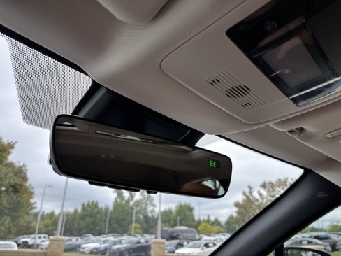 Used 2022 Lexus UX 250h w/ Premium Package image 31