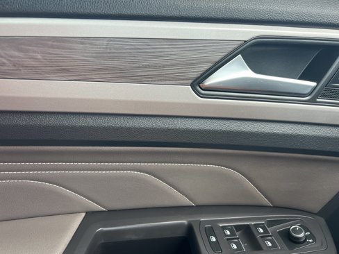 Used 2023 Volkswagen Atlas Cross Sport SE image 20