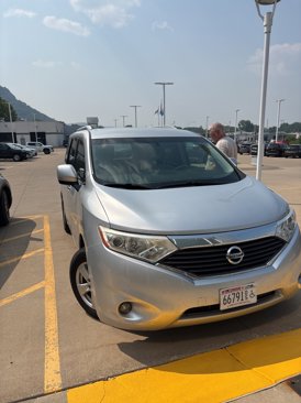 Used 2016 Nissan Quest SV image 1