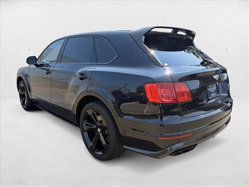 Used 2018 Bentley Bentayga image 4