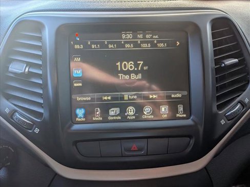 Used 2014 Jeep Cherokee Latitude w/ Cold Weather Group image 13