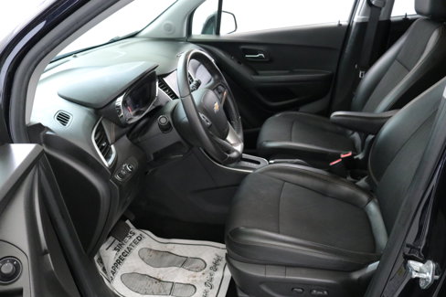 Used 2022 Chevrolet Trax LT w/ LT Convenience Package image 21
