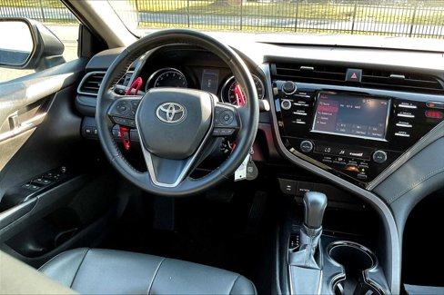 Used 2019 Toyota Camry SE image 5