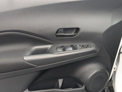 New 2025 Nissan Kicks Play S image 13