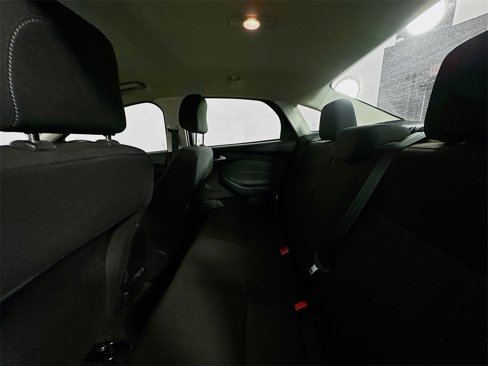 Used 2018 Ford Focus SE image 23