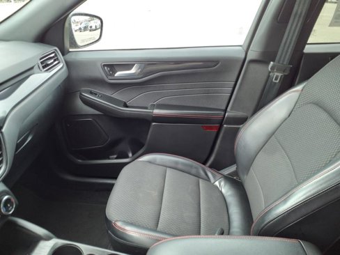 Certified 2024 Ford Escape ST-Line image 18