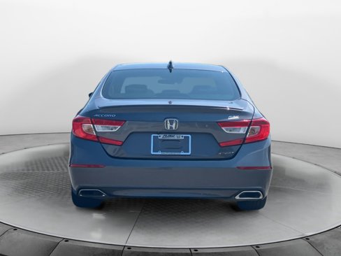 Used 2018 Honda Accord Sport image 6