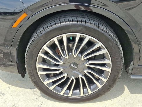 Used 2020 Lincoln Corsair Reserve w/ Equipment Group 201A image 29