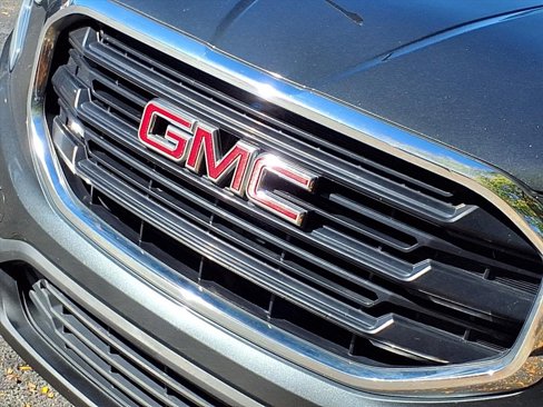 Used 2018 GMC Terrain SLE w/ Driver Convenience Package image 25