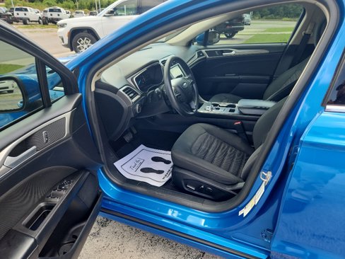 Used 2020 Ford Fusion SE image 14