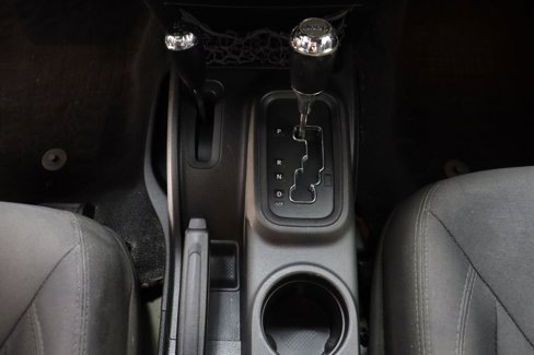 Used 2015 Jeep Wrangler Sport image 14